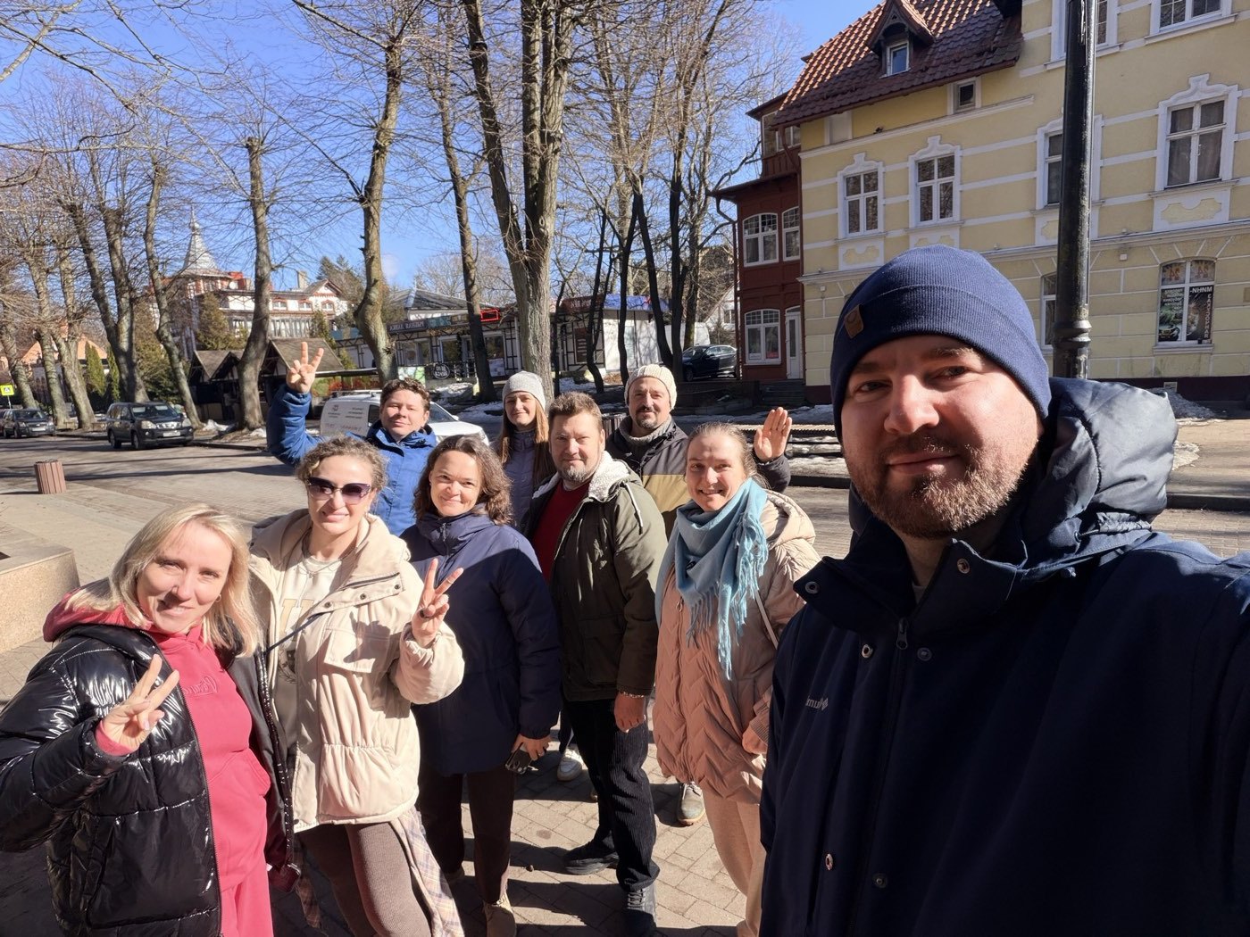 Зимняя прогулка участников клуба «Маяк» по солнечному городу